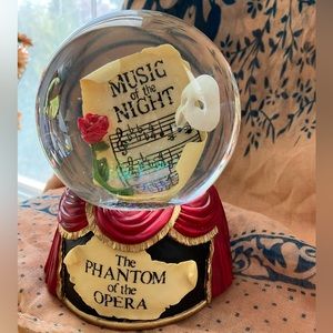 Phantom of the Opera Snow Globe